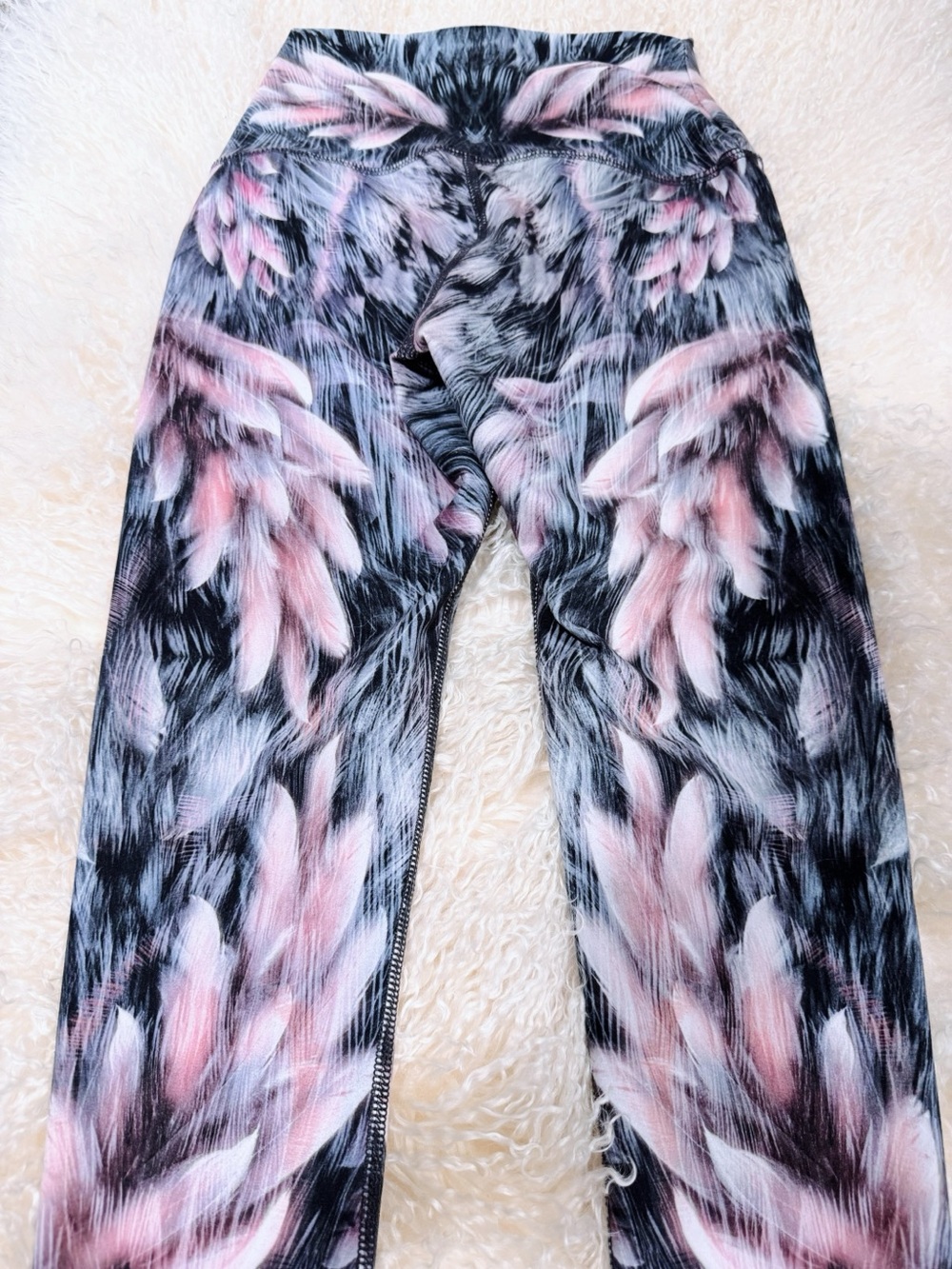 Onzie Feather Print Leggings – High Rise Yoga Pants – Size S